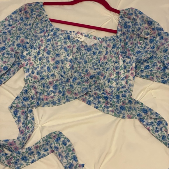 Coachella or concert-going Crop top. like Free People Brand; boho style. So soft - Picture 5 of 5